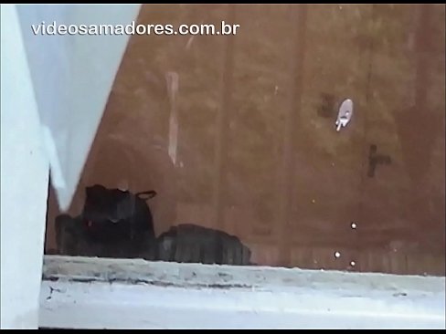 ❤️ Home cachondo mirando á súa moza con outro mozo, gravando un vídeo de carallo sen molestar á parella ❤❌ Super sexo a nós gl.freepornhdonlinegay.ru ❤